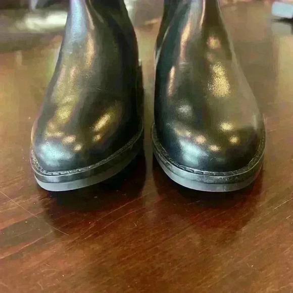 Cole Hahn ladies size 5 B. Never worn. Brand new. Black knee-high leather boots. - Picture 14 of 16
